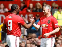 [ẢNH] Beckham tái xuất, Solskjaer ghi bàn, M.U đè bẹp Bayern 5-0