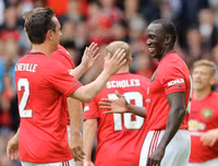 [ẢNH] Beckham tái xuất, Solskjaer ghi bàn, M.U đè bẹp Bayern 5-0