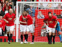 [ẢNH] Beckham tái xuất, Solskjaer ghi bàn, M.U đè bẹp Bayern 5-0