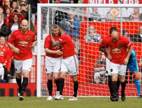 [ẢNH] Beckham tái xuất, Solskjaer ghi bàn, M.U đè bẹp Bayern 5-0