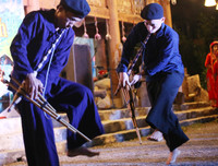 [ẢNH] Ngắm thiếu nữ Pà Thẻn duyên dáng trong điệu múa truyền thống