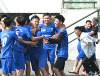 [ẢNH] THPT Tân Lập vào tứ kết sau trận đấu nghẹt thở trước THPT Hà Thành