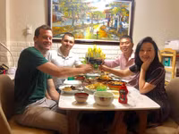 Vợ cũ MC Thành Trung công khai tình cảm với bạn trai Tây