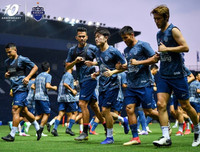 [ẢNH] Xuân Trường lạnh lùng trong vai người mẫu ảnh ở Thái Lan