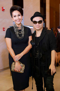 Hoa hậu H'hen Niê tiết lộ chuyện chưa kể về chiếc vương miện