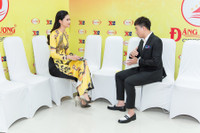 ​Trấn Thành bối rối khi sánh vai với Á hậu Thanh Tú