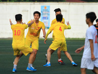 [ẢNH] THPT Quang Trung và THPT Lê Văn Thiêm thẳng tiến vào vòng 1/8