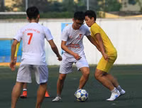 [ẢNH] THPT Quang Trung và THPT Lê Văn Thiêm thẳng tiến vào vòng 1/8