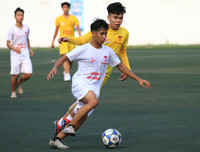 [ẢNH] THPT Quang Trung và THPT Lê Văn Thiêm thẳng tiến vào vòng 1/8