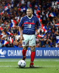 [ẢNH] Thổn thức ngắm các ngôi sao đương đại dưới màu áo huyền thoại