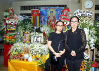 Những hình ảnh đáng xấu hổ khi đưa tiễn diễn viên Anh Vũ về nơi suối vàng