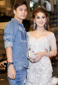 Ca sĩ chuyển giới Lâm Khánh Chi chi 1 tỷ đồng nhờ mang thai hộ