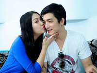 Nhìn lại 2 cuộc hôn nhân sóng gió của 