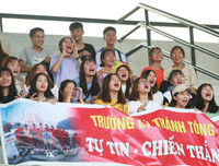 [ẢNH] Những khoảnh khắc độc đáo và đáng yêu ở giải bóng đá học sinh Hà Nội