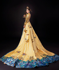 Đại diện nhan sắc Việt khoe 