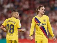 [ẢNH] Tân binh Barca ôm mặt thất vọng khi thua đau trận mở màn La Liga