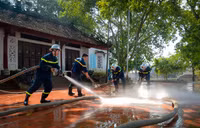 [ẢNH] Những khoảnh khắc xúc động về các chiến sỹ cảnh sát PCCC và Cứu nạn cứu hộ