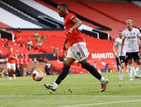 [ẢNH] Pogba và Martial đã chơi hay thế nào trong đại thắng của M.U?
