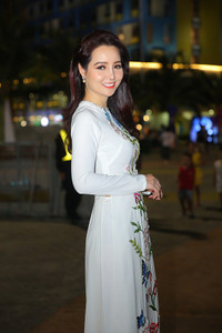 Nhan sắc của Mai Thu Huyền sau 15 năm đóng 