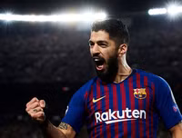 [ẢNH] Suarez ăn mừng phấn khích khi ghi bàn vào lưới đội bóng cũ Liverpool