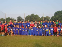 [ẢNH] Xuân Trường trở lại trong lần đầu tiên Việt Nam được tập trên một sân 