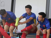 [ẢNH] Xuân Trường trở lại trong lần đầu tiên Việt Nam được tập trên một sân 