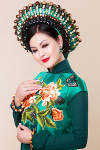 Yến Vy bất ngờ xuất hiện sau hơn 10 năm biến mất khỏi showbiz Việt