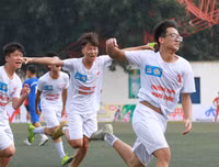 [ẢNH] Toàn cảnh lượt trận 10h sáng nay 13-10