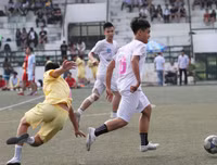 [ẢNH] Đánh bại cựu Á quân, THPT Nguyễn Bỉnh Khiêm đặt một chân vào vòng 1/16