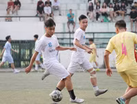 [ẢNH] Đánh bại cựu Á quân, THPT Nguyễn Bỉnh Khiêm đặt một chân vào vòng 1/16