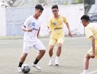 [ẢNH] Đánh bại cựu Á quân, THPT Nguyễn Bỉnh Khiêm đặt một chân vào vòng 1/16