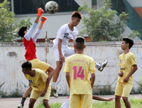 [ẢNH] Đánh bại cựu Á quân, THPT Nguyễn Bỉnh Khiêm đặt một chân vào vòng 1/16