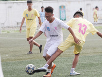 [ẢNH] Đánh bại cựu Á quân, THPT Nguyễn Bỉnh Khiêm đặt một chân vào vòng 1/16