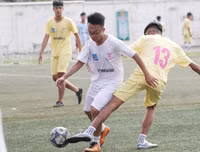 [ẢNH] Đánh bại cựu Á quân, THPT Nguyễn Bỉnh Khiêm đặt một chân vào vòng 1/16