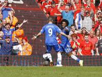 [ẢNH] Liverpool từng cay đắng mất chức vô địch bởi Chelsea như thế nào?