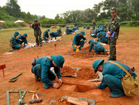 Bộ đội Hà Nội thi bắn súng trường, gói thuốc nổ, võ chiến đấu