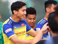 [ẢNH] Công Phượng, Văn Hậu dự bị ở châu Âu: Không phải vấn đề với thầy Park!