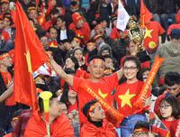 [ẢNH] Bầu không khí bên trong sân Mỹ Đình trước trận Việt Nam - Malaysia