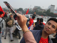 [ẢNH] Loạn giá vé chợ 