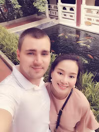 Vợ cũ MC Thành Trung công khai tình cảm với bạn trai Tây