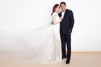 Hoa hậu Diệu Hoa cùng chồng hạnh phúc bên 3 con