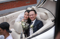 MC Phí Linh rạng rỡ hạnh phúc trong ngày cưới