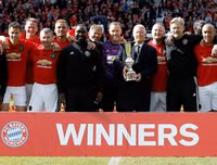 [ẢNH] Beckham tái xuất, Solskjaer ghi bàn, M.U đè bẹp Bayern 5-0