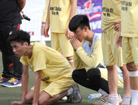 [ẢNH] Thủ môn bất đắc dĩ mang về chiến thắng cho THPT Xuân Mai