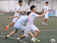 [ẢNH] THPT Việt Hoàng gây bất ngờ, THPT Trương Định thắng sát nút