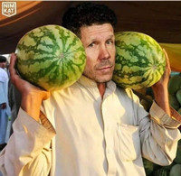 [ẢNH] Thua thảm Juventus, HLV Simeone bỏ nghề, ra đường bán dưa?