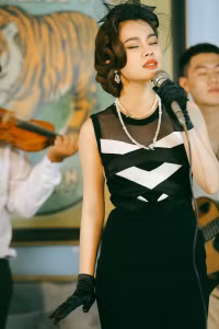 Giang Hồng Ngọc mang đến diện mạo mới cho 