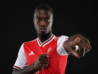 [ẢNH] Arsenal tưng bừng ra mắt tân binh đắt giá nhất lịch sử