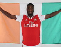 [ẢNH] Arsenal tưng bừng ra mắt tân binh đắt giá nhất lịch sử