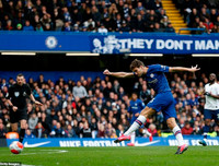 [ẢNH] Jose Mourinho cười bí hiểm khi lần thứ hai thua học trò cũ Frank Lampard